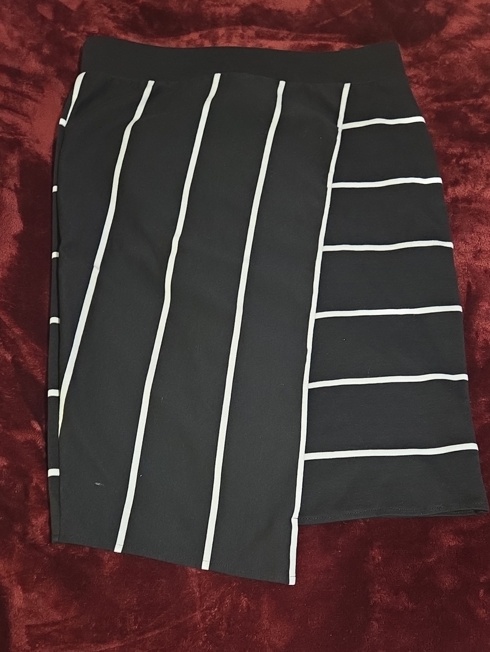 belle sky Black Pencil Skirt with White Stripes